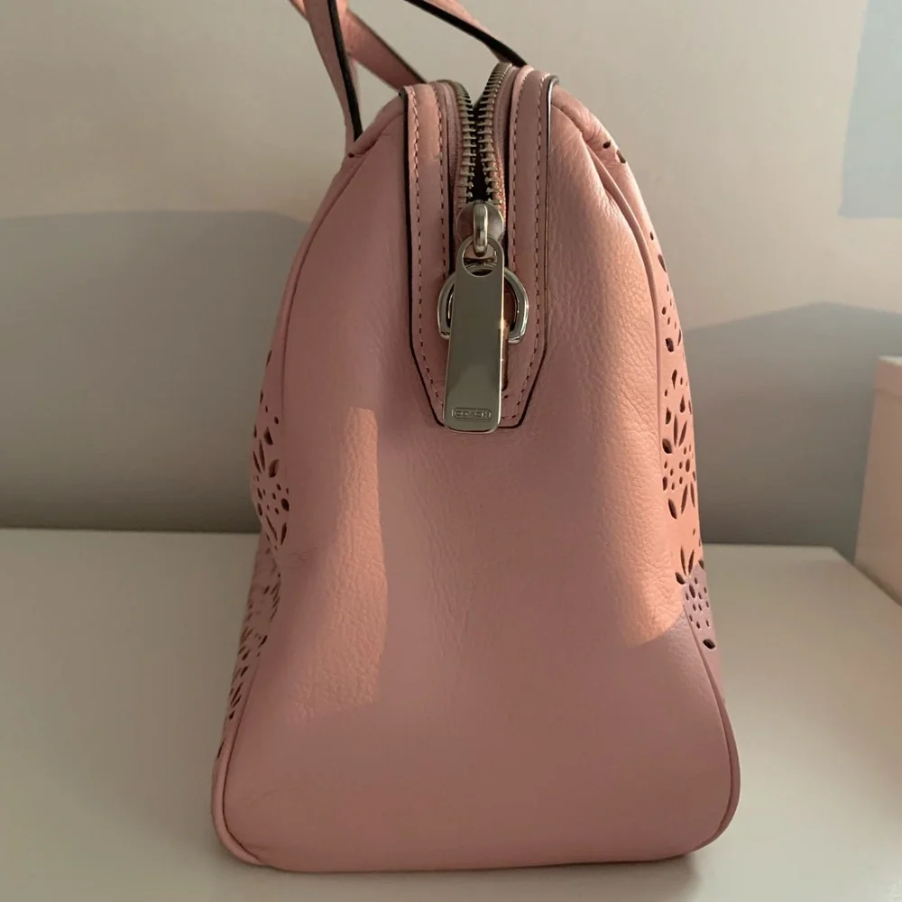 Coach Laser Cut Floral Satchel Bag in Pink with detachable Shoulder Strap - Picture 3 of 7